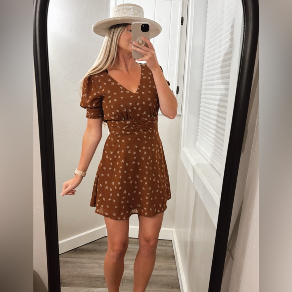 Very J brown floral dress Size Small - brown sweetheart dress floral mini